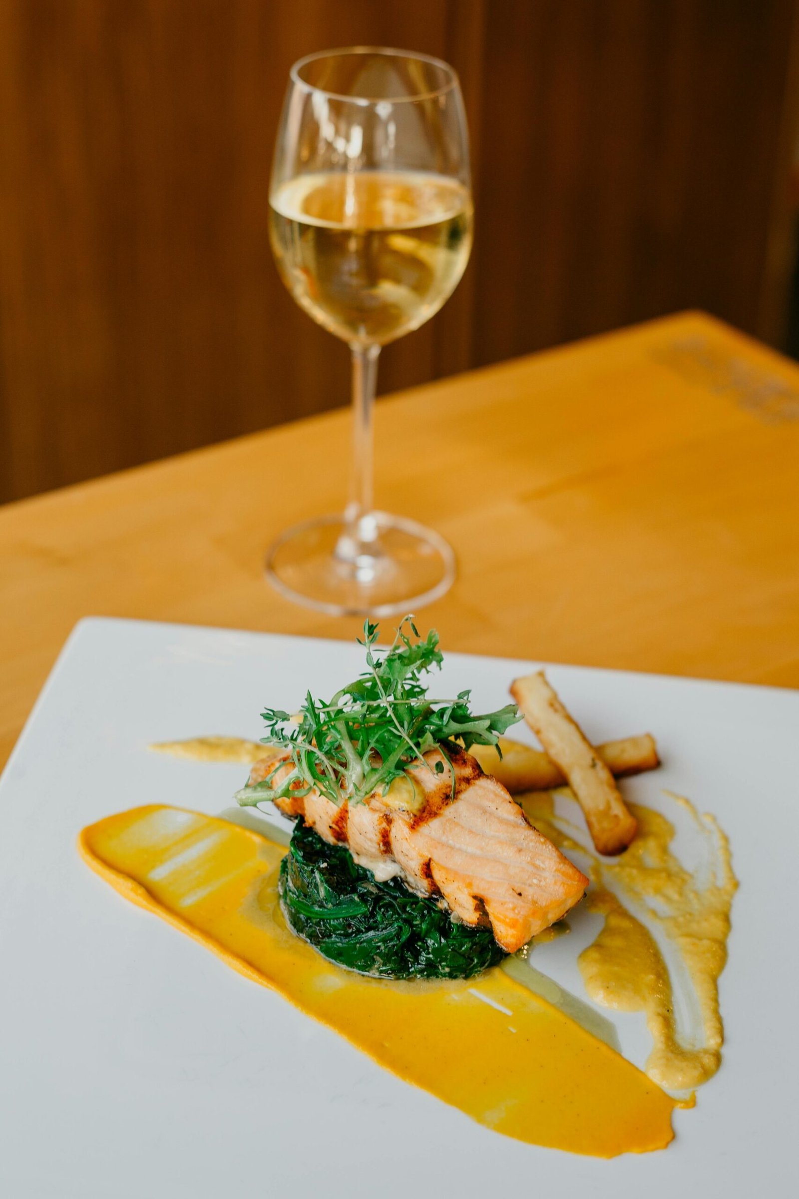 Best Wines for Pairing with Salmon